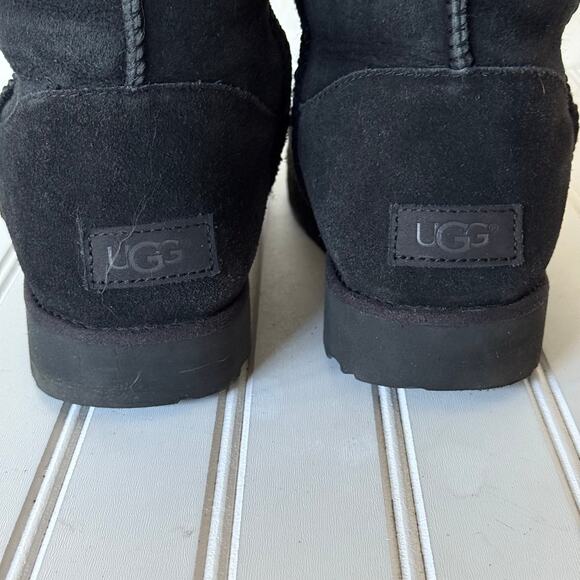UGG Suede Shearling Classic Tall boots size 9 Black Ugg Logo - Picture 5 of 10